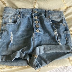 Love Tree Denim shorts never worn